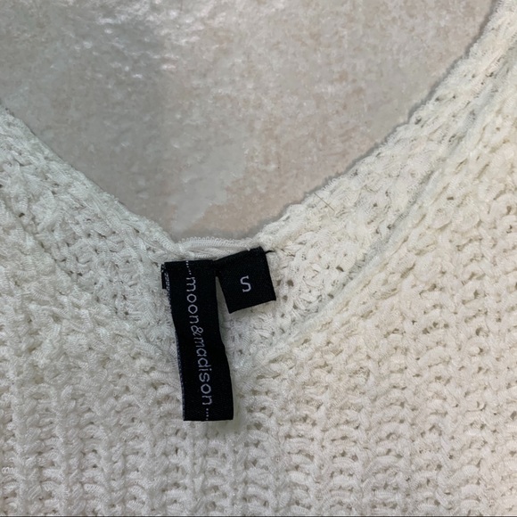 cropped crochet top - Picture 3 of 4